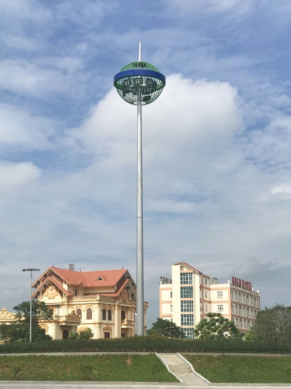 high mast lighting pole